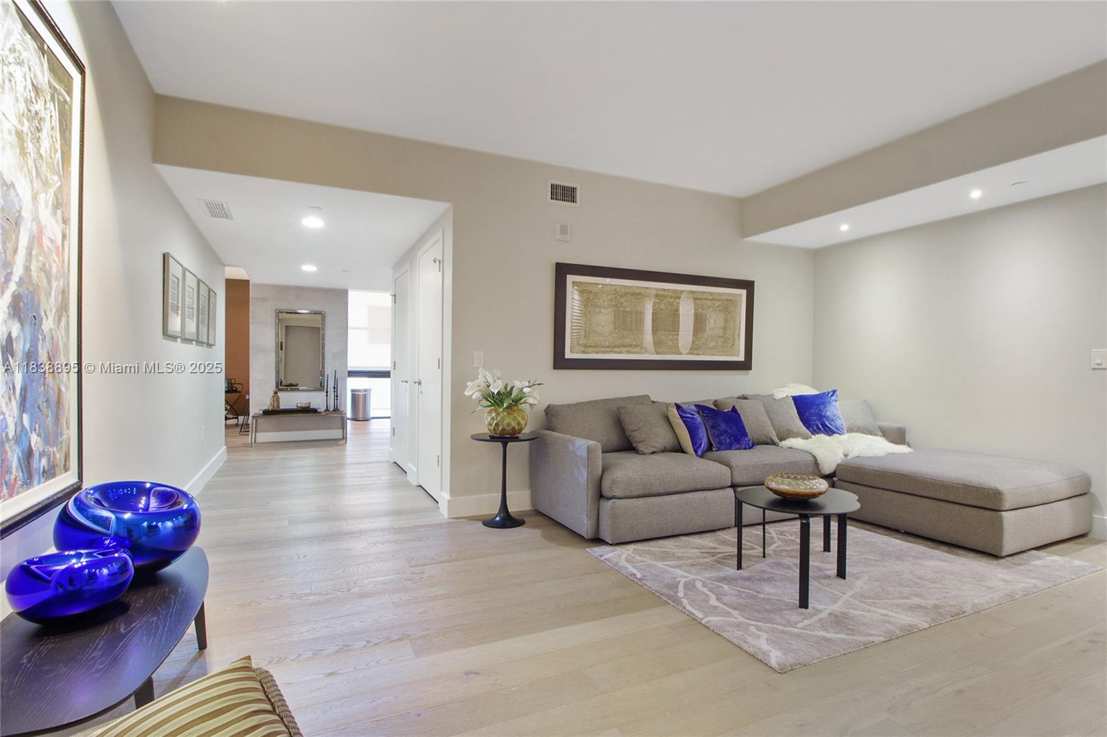 Property photo # 6