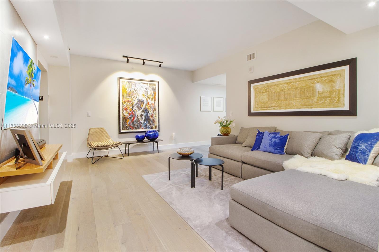 Property photo # 4