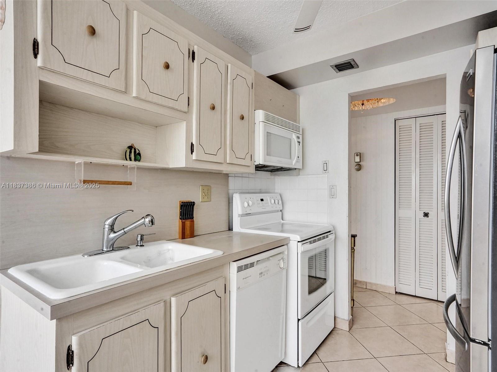 Property photo # 9