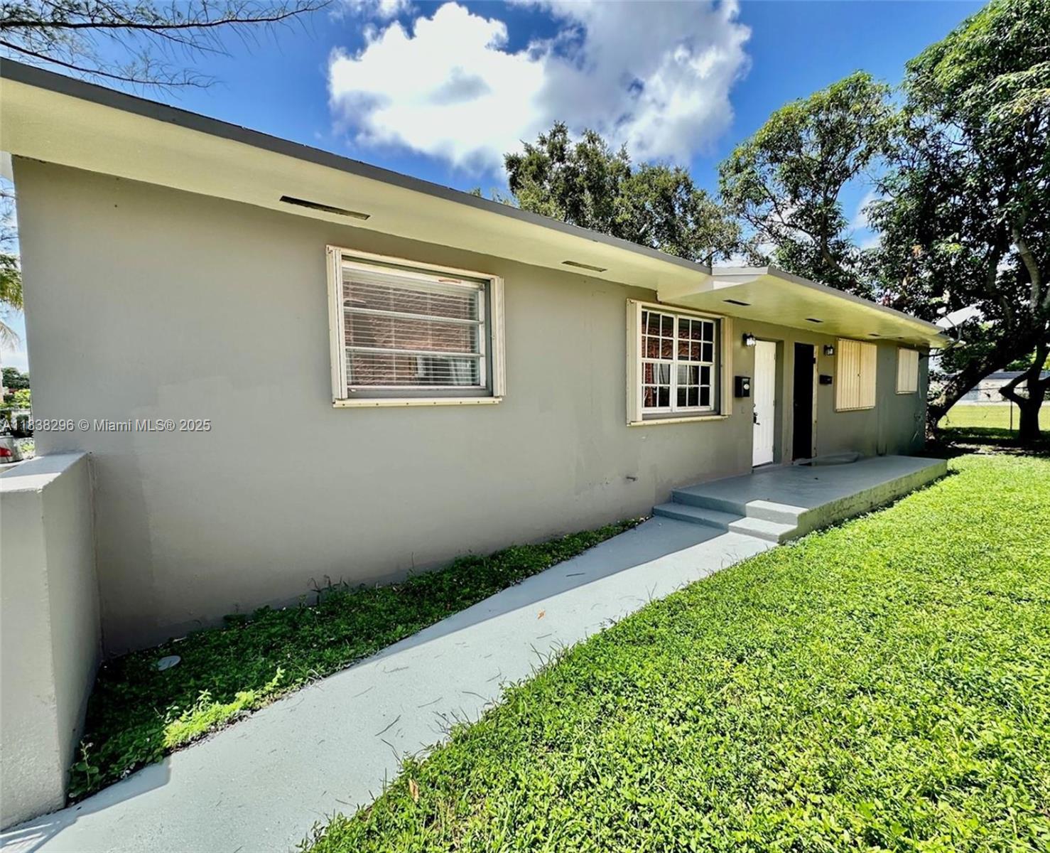 Property photo # 0
