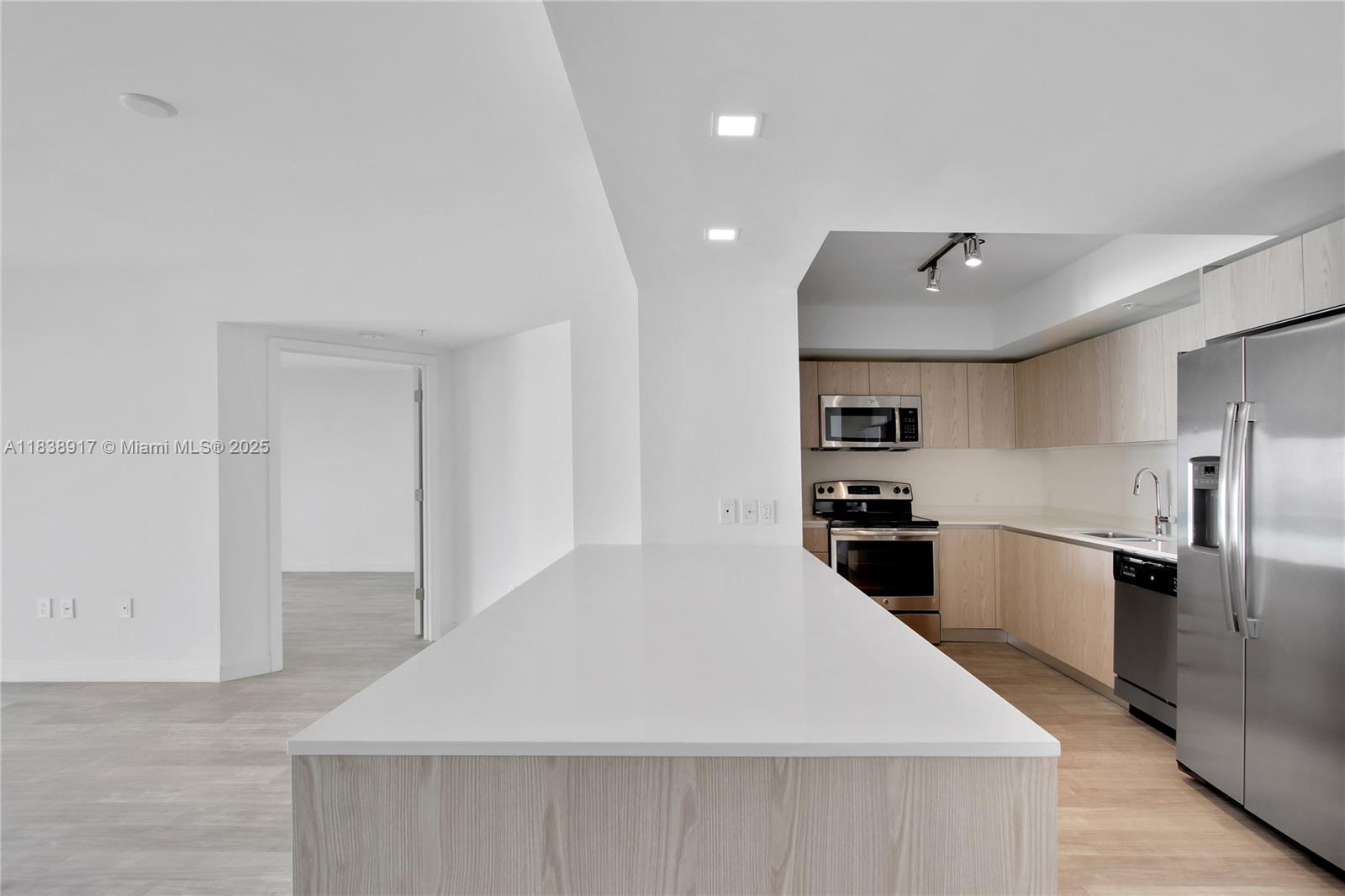 Property photo # 6