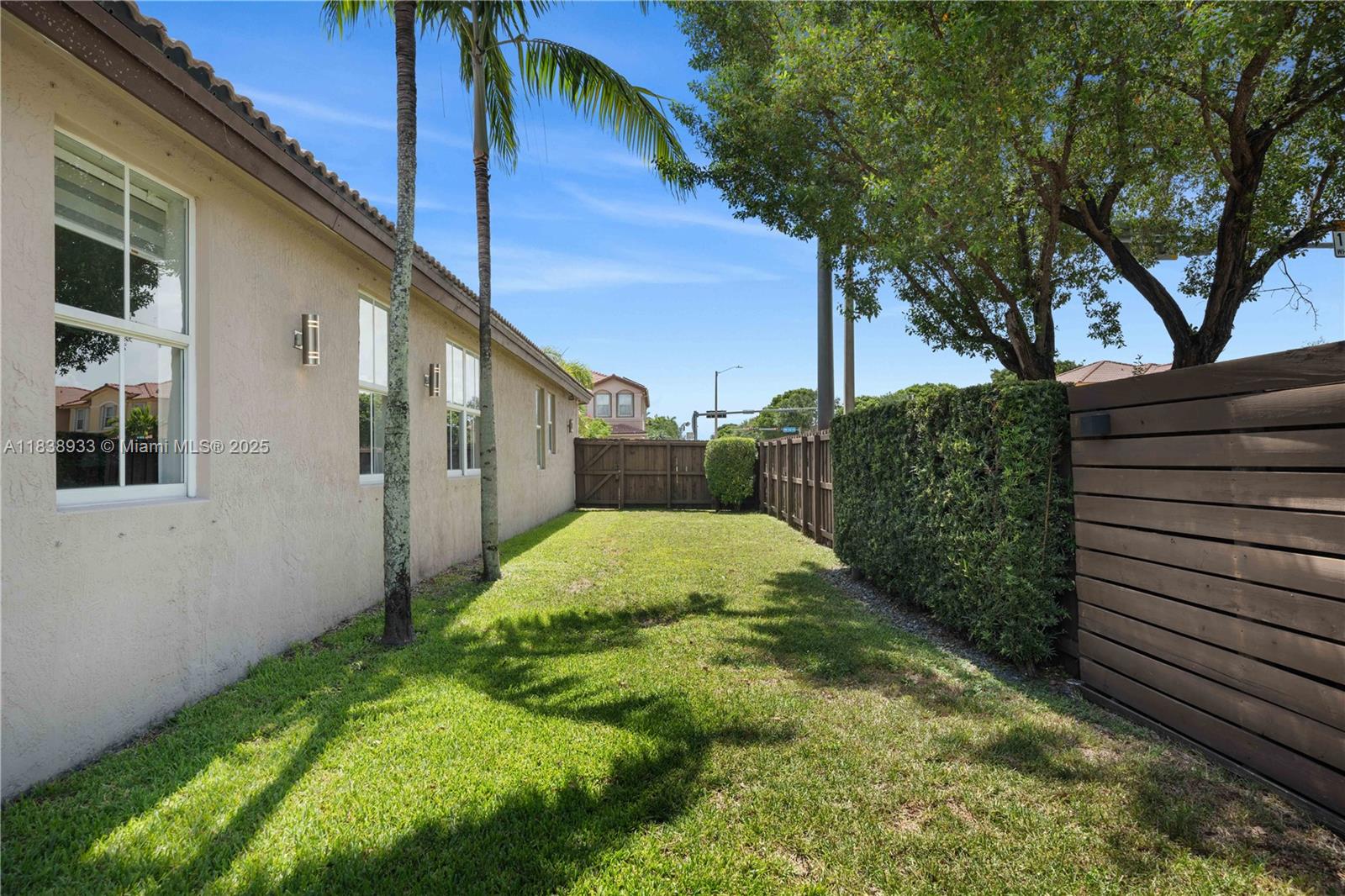 Property photo # 4