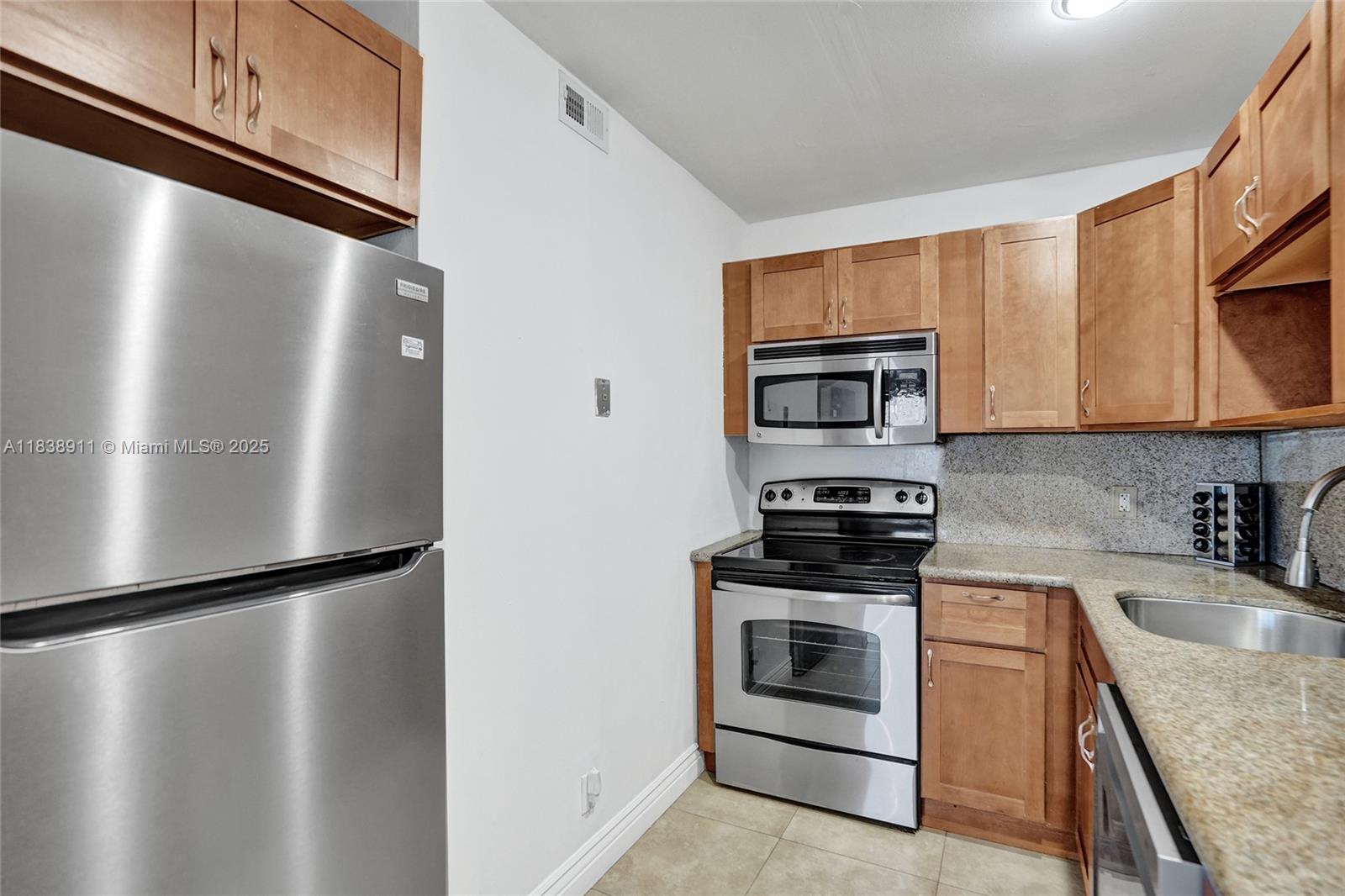 Property photo # 9