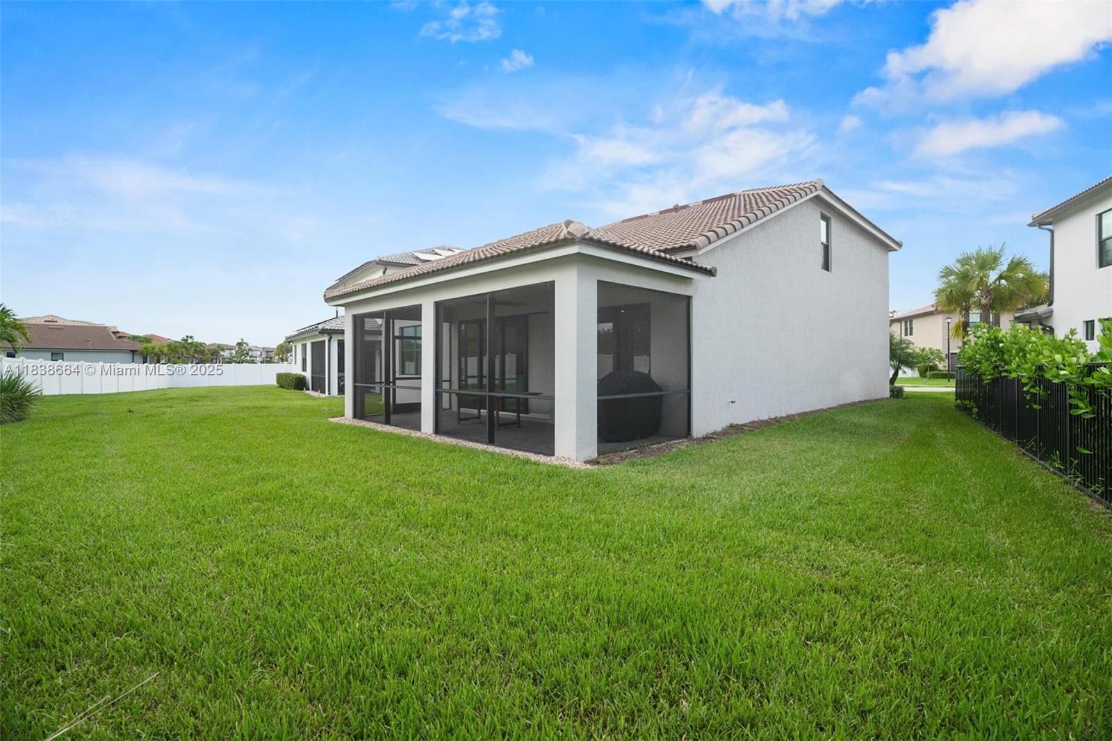 8036 NW 78th St, Tamarac, Florida image 39