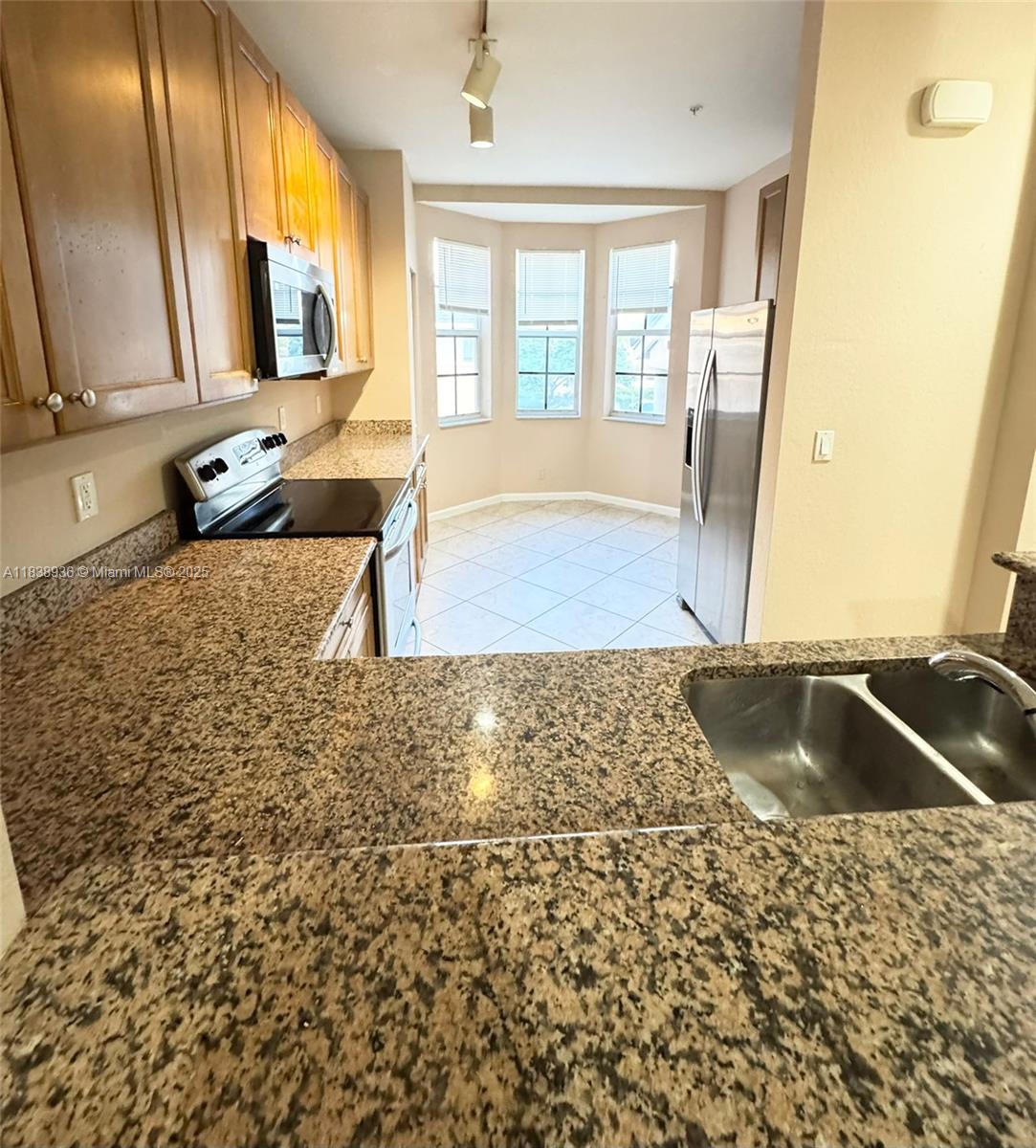 Property photo # 0