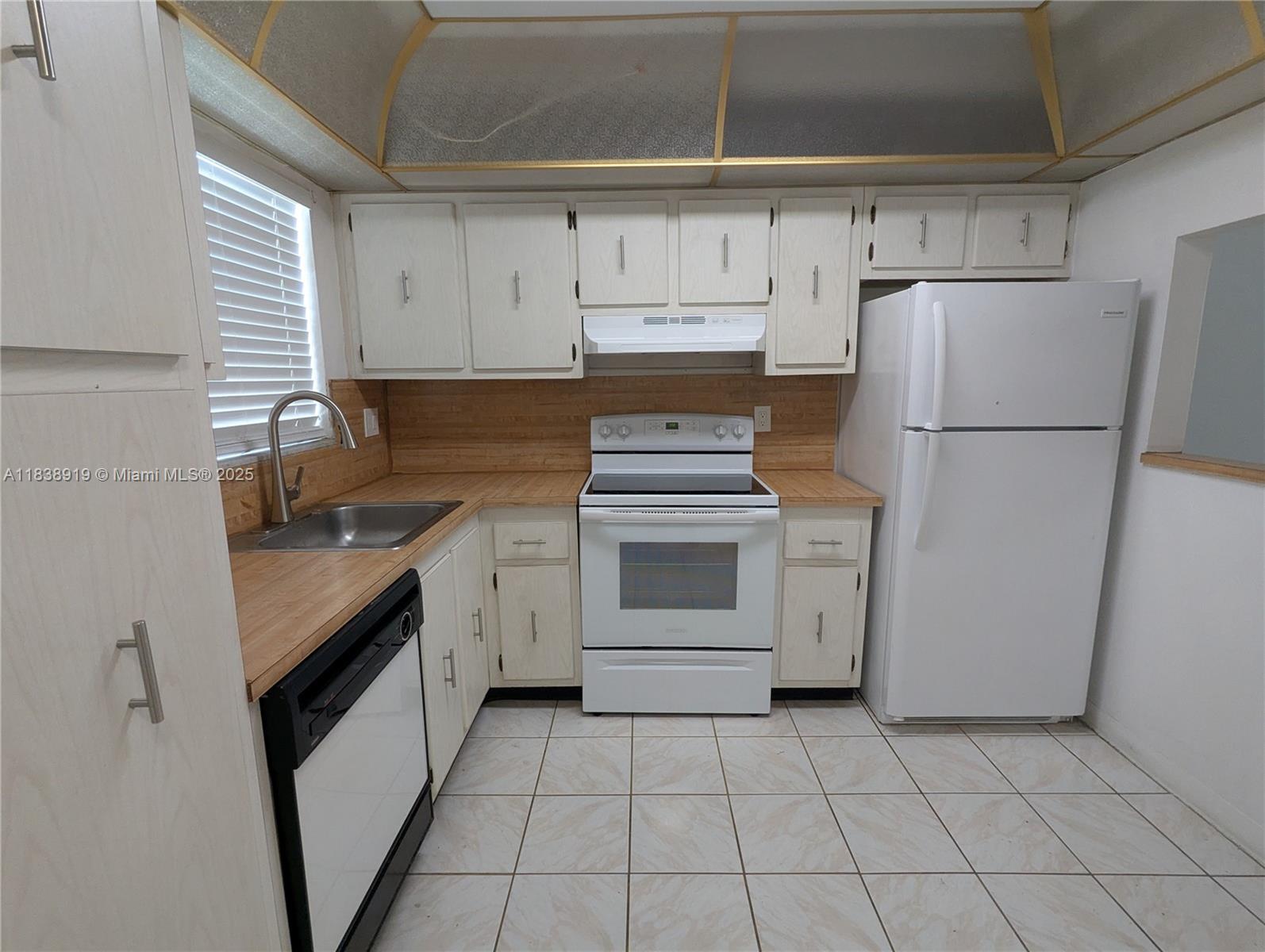Property photo # 9