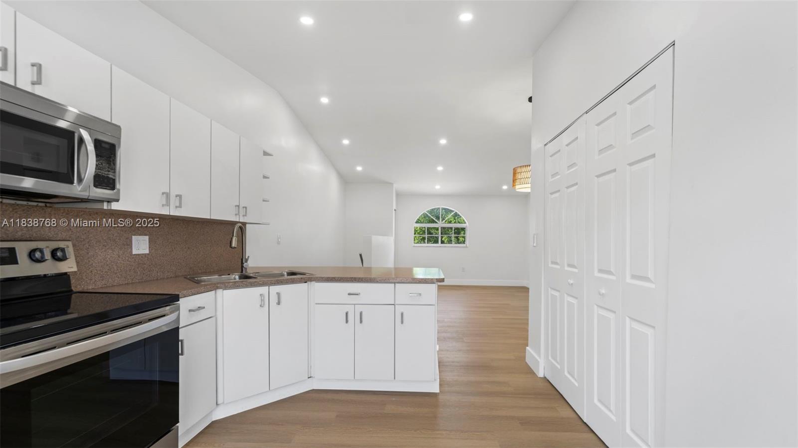 Property photo # 2