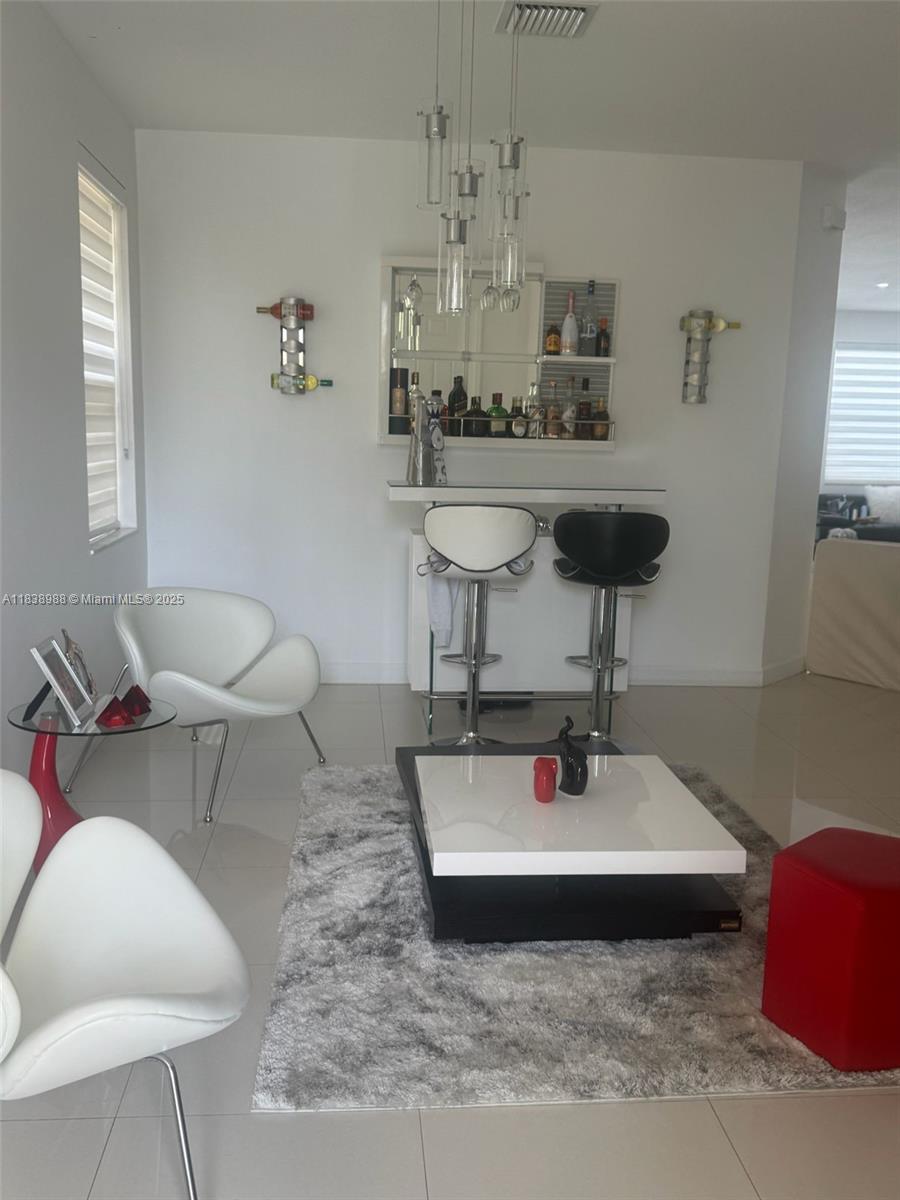 Residential, Hialeah, Florida image 18