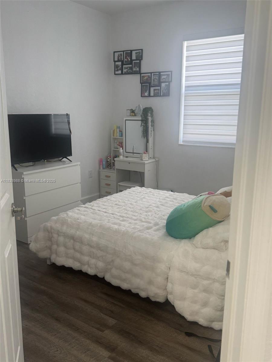 Residential, Hialeah, Florida image 38