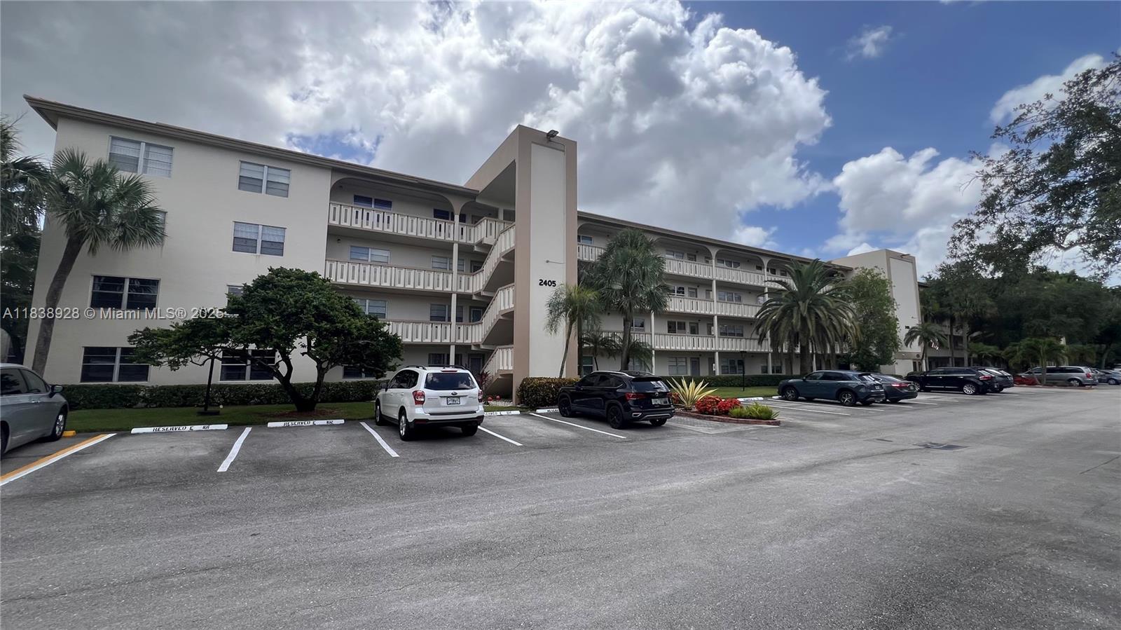 2405 Antigua Cir #H1, Coconut Creek, Florida image 1