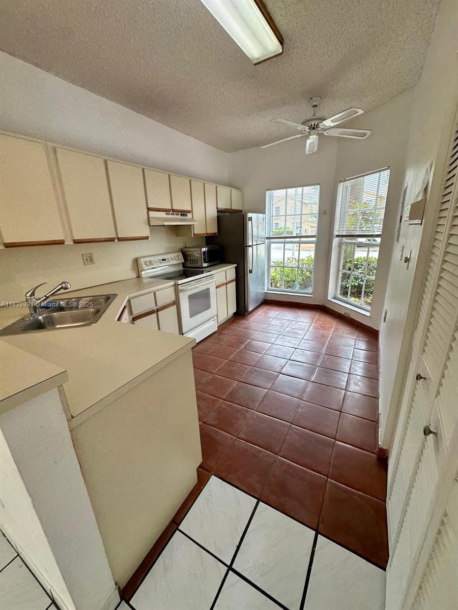 Property photo # 4