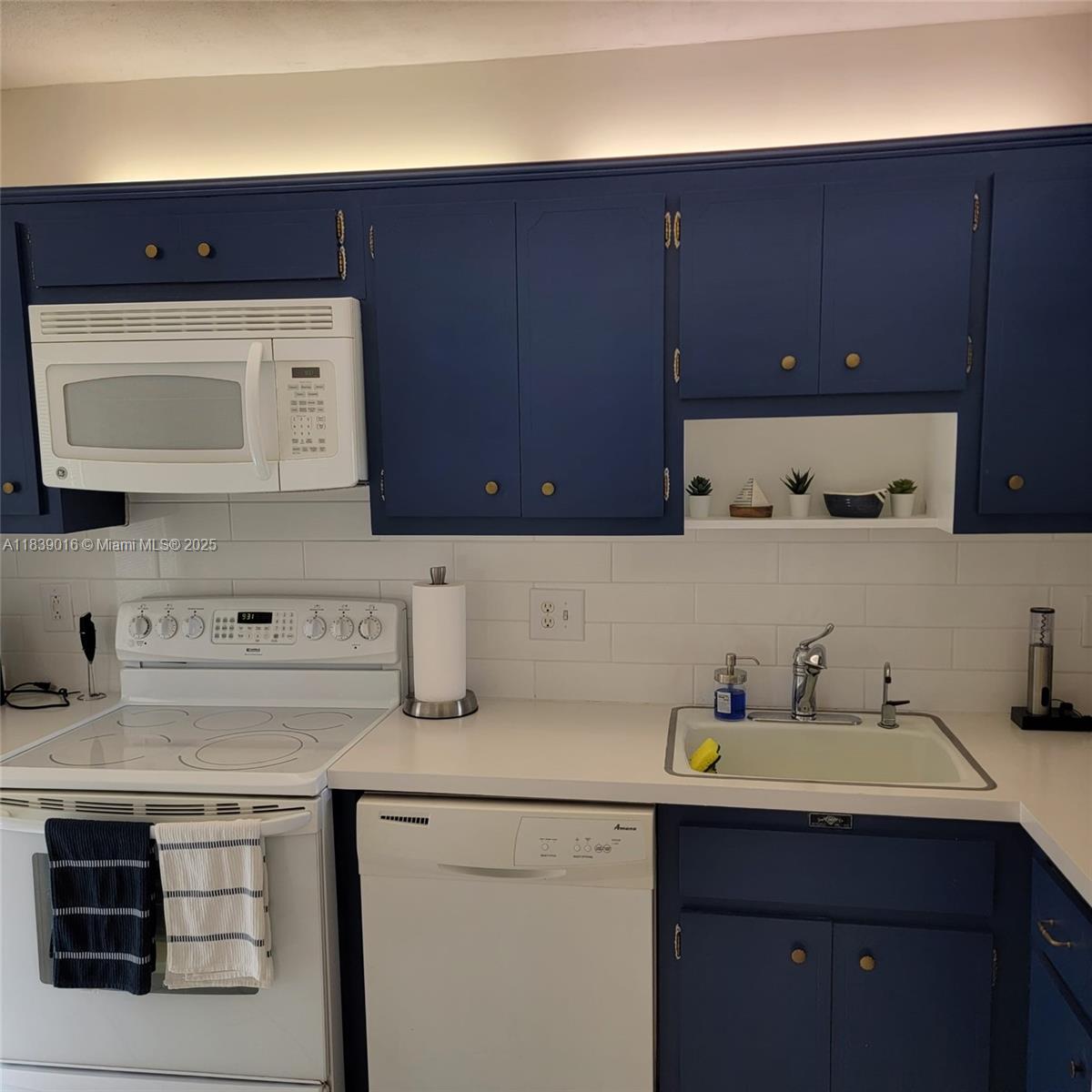 Property photo # 7
