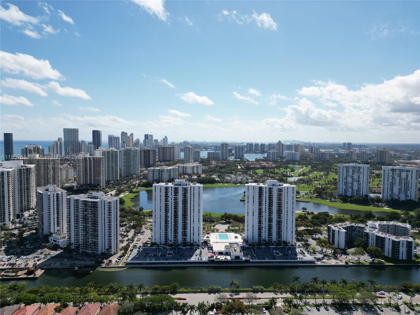3675 N Country Club Dr #1907, Aventura, Florida image 1