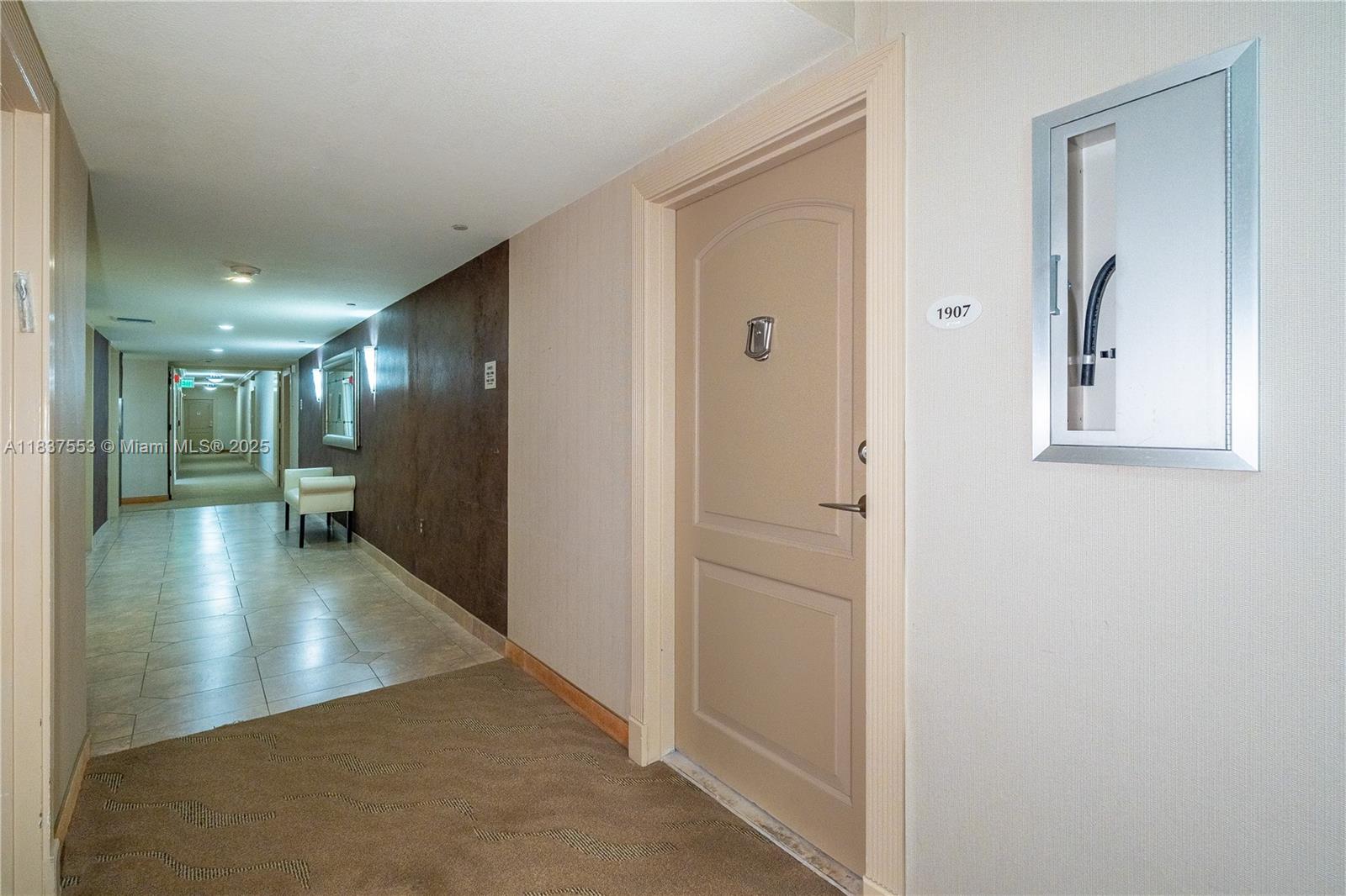 3675 N Country Club Dr #1907, Aventura, Florida image 2