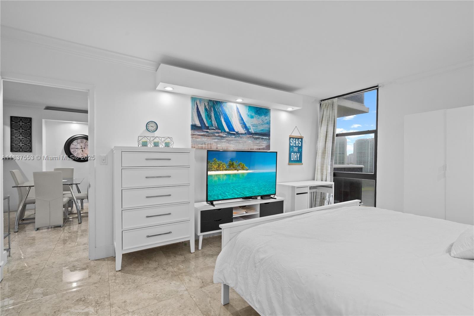 3675 N Country Club Dr #1907, Aventura, Florida image 21