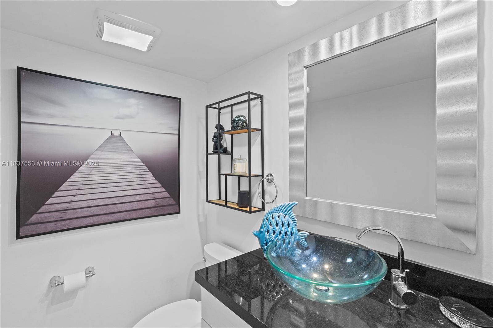 3675 N Country Club Dr #1907, Aventura, Florida image 8
