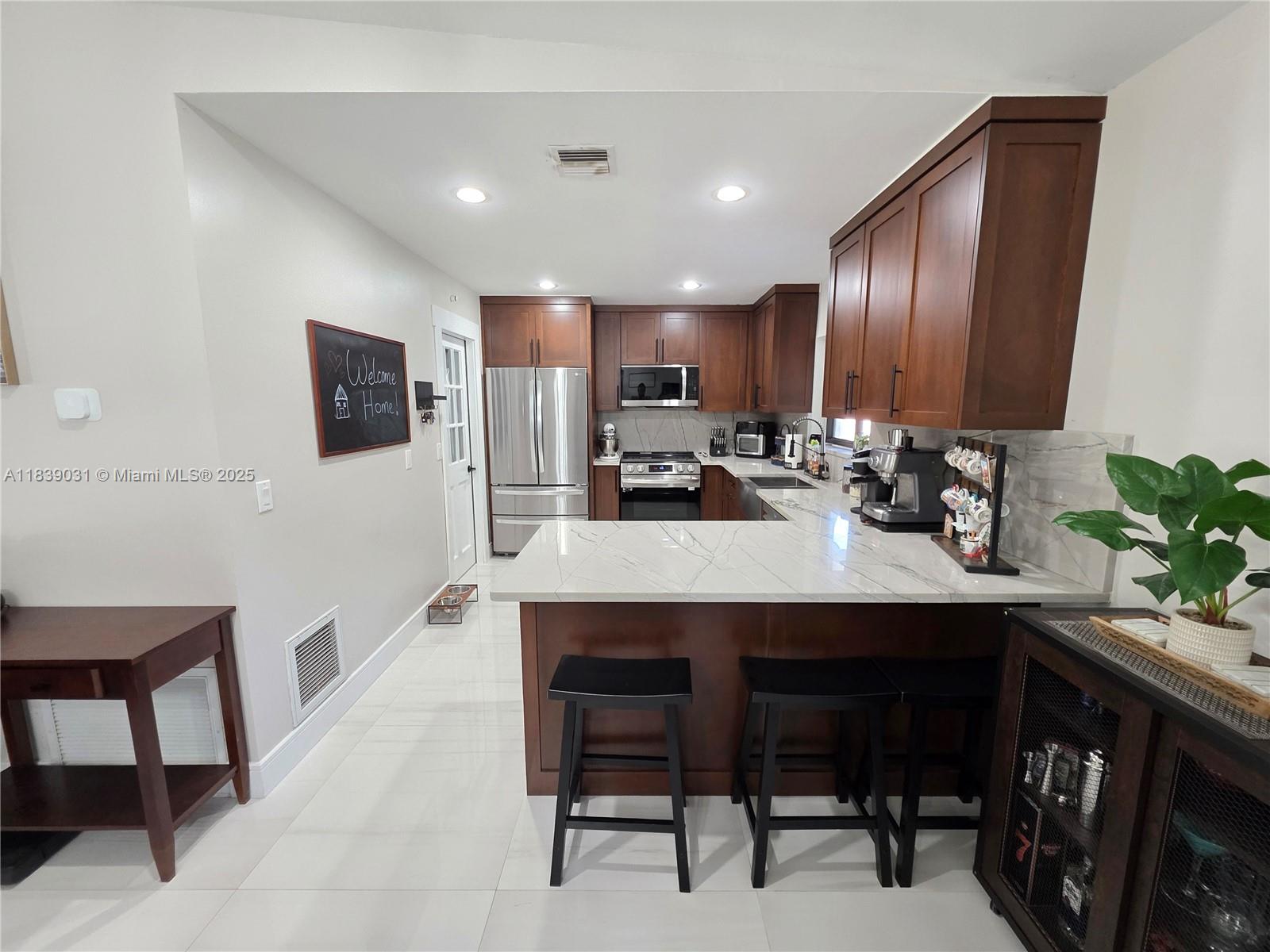 10120 NW 71st Pl, Tamarac, Florida image 5