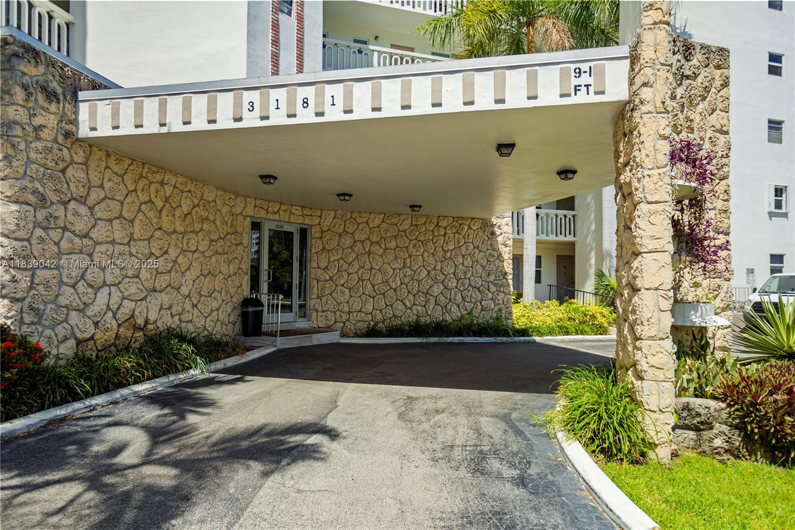 3181 S Ocean Dr #103, Hallandale Beach, Florida image 11