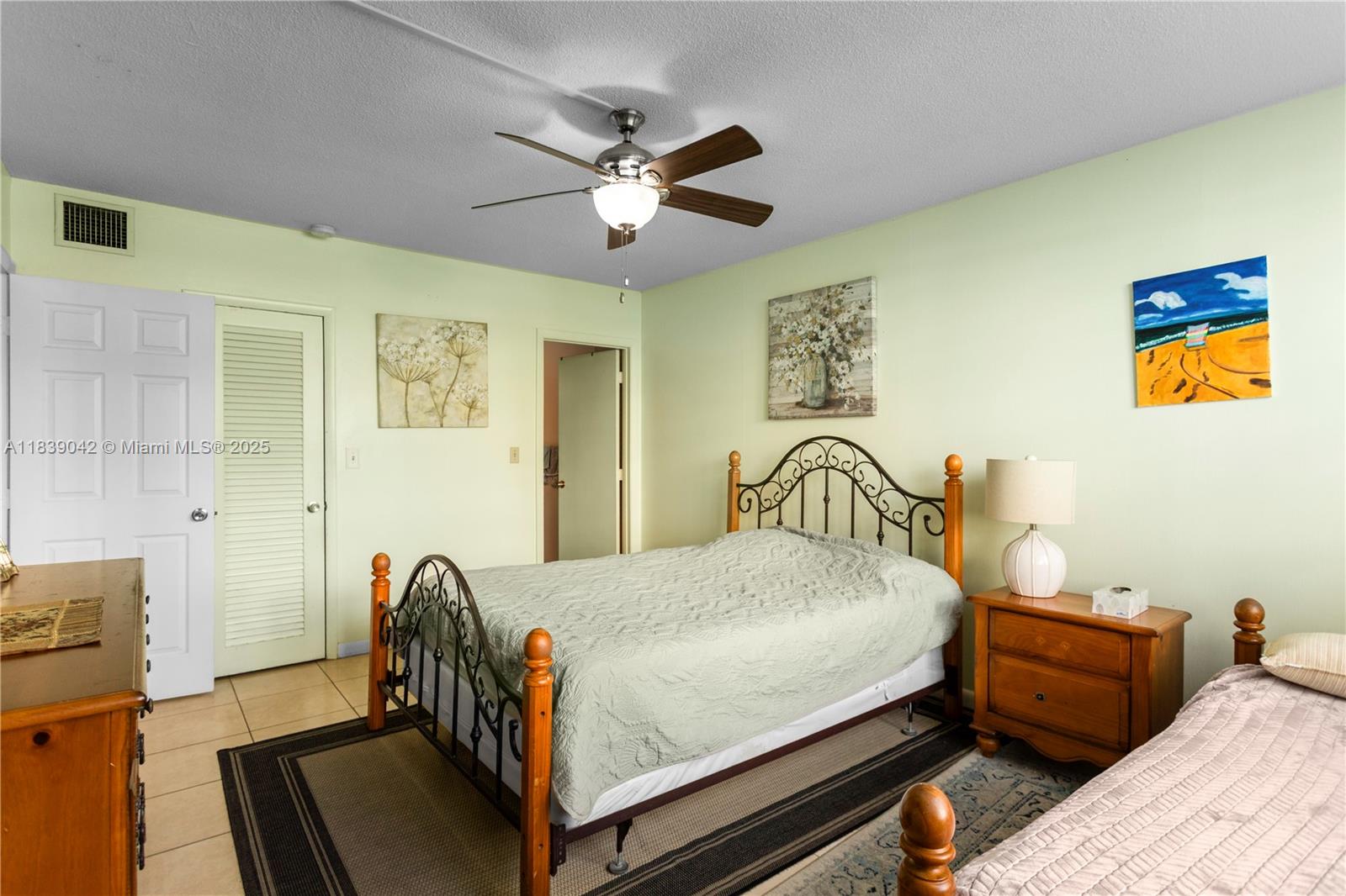 3181 S Ocean Dr #103, Hallandale Beach, Florida image 38