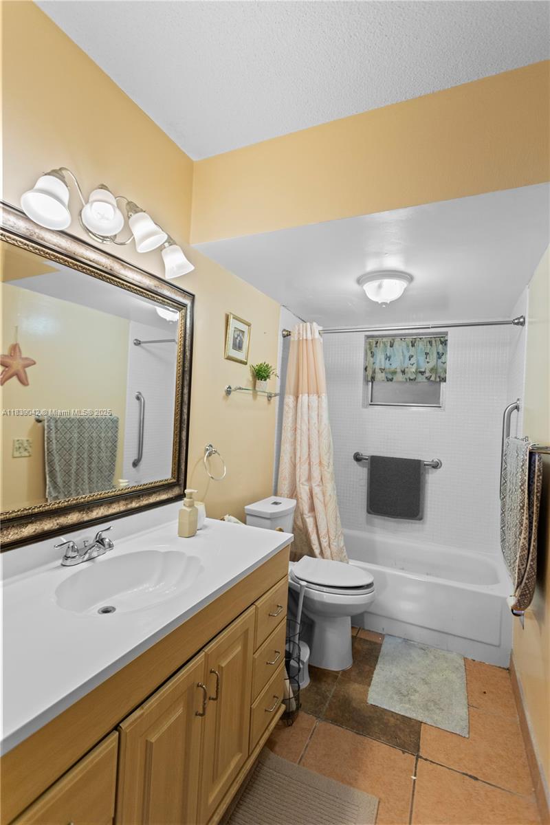 3181 S Ocean Dr #103, Hallandale Beach, Florida image 43
