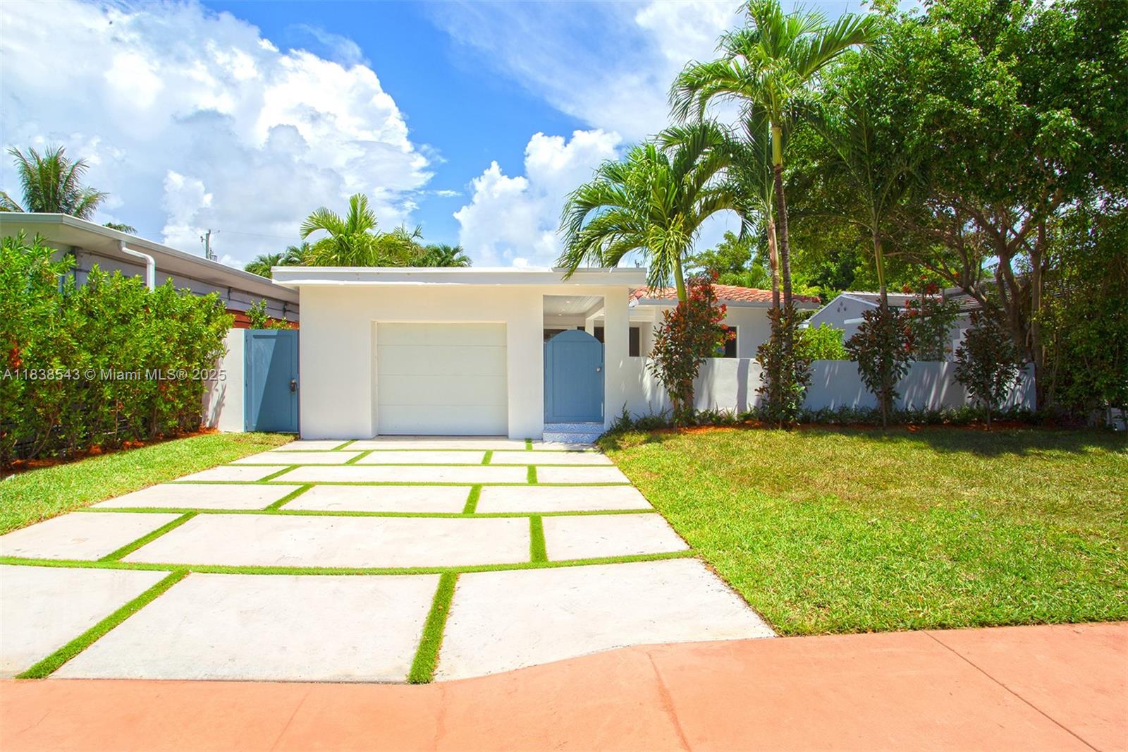 Residential, Miami Beach, Florida image 1
