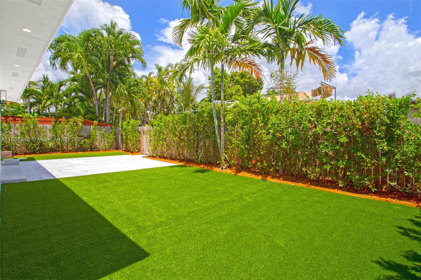 Residential, Miami Beach, Florida image 10