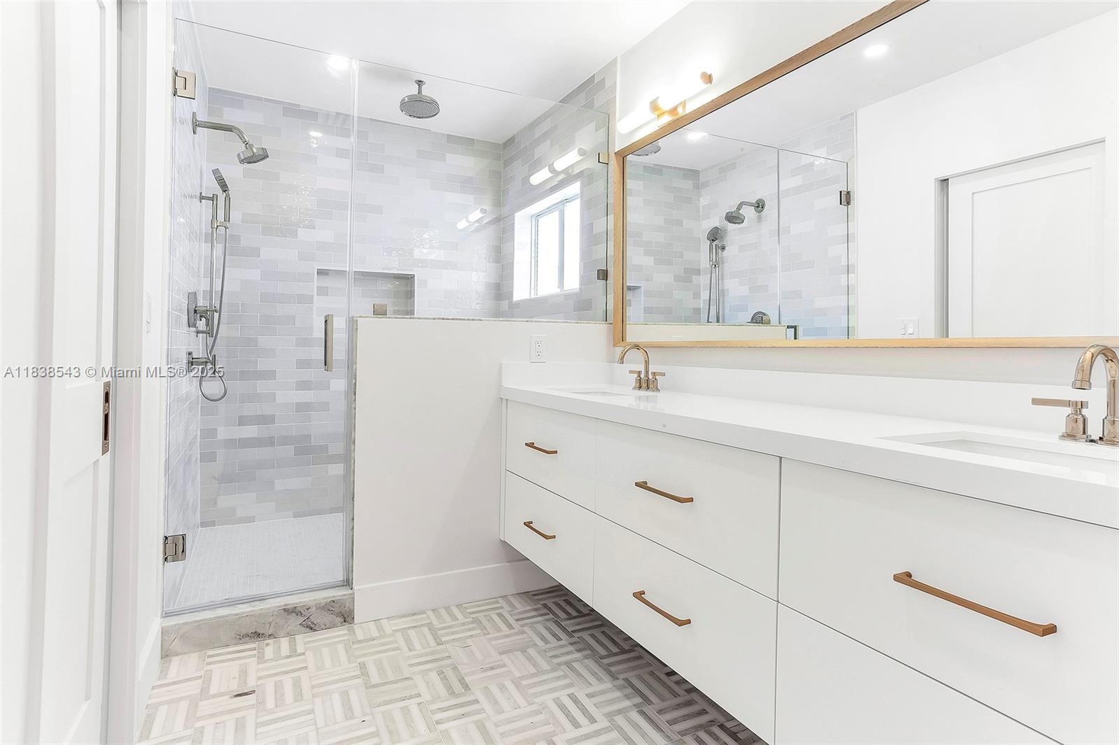 Residential, Miami Beach, Florida image 19