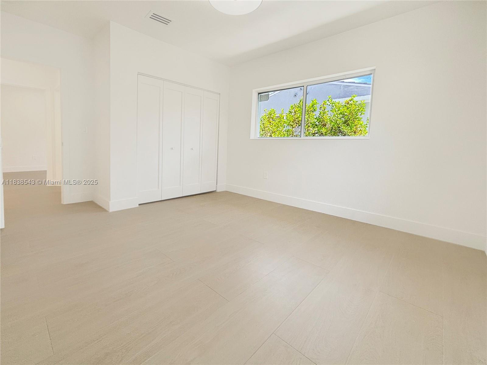 Residential, Miami Beach, Florida image 34