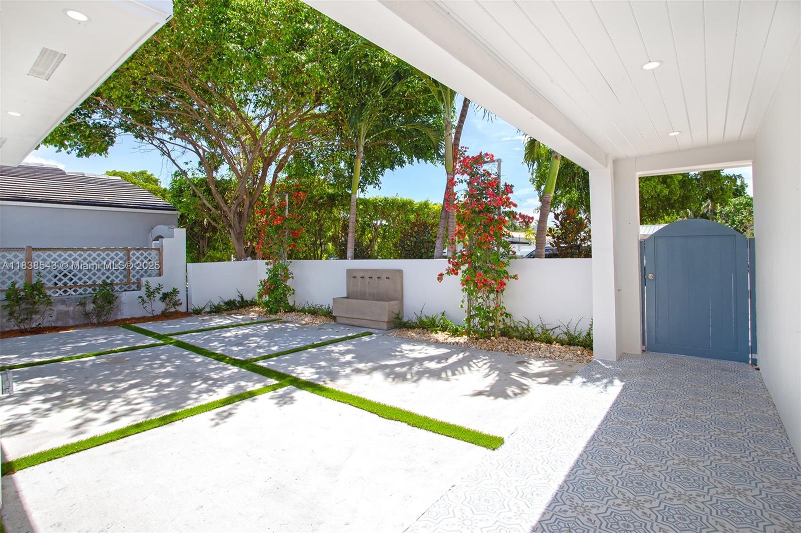 Residential, Miami Beach, Florida image 4