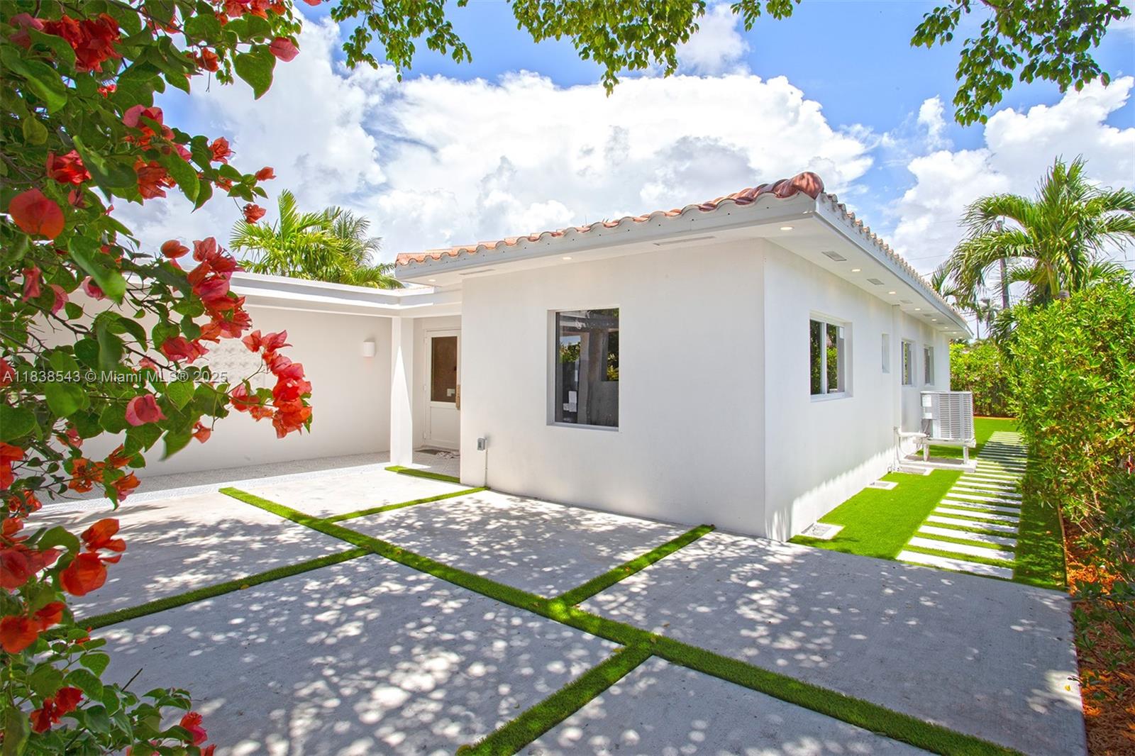 Residential, Miami Beach, Florida image 5