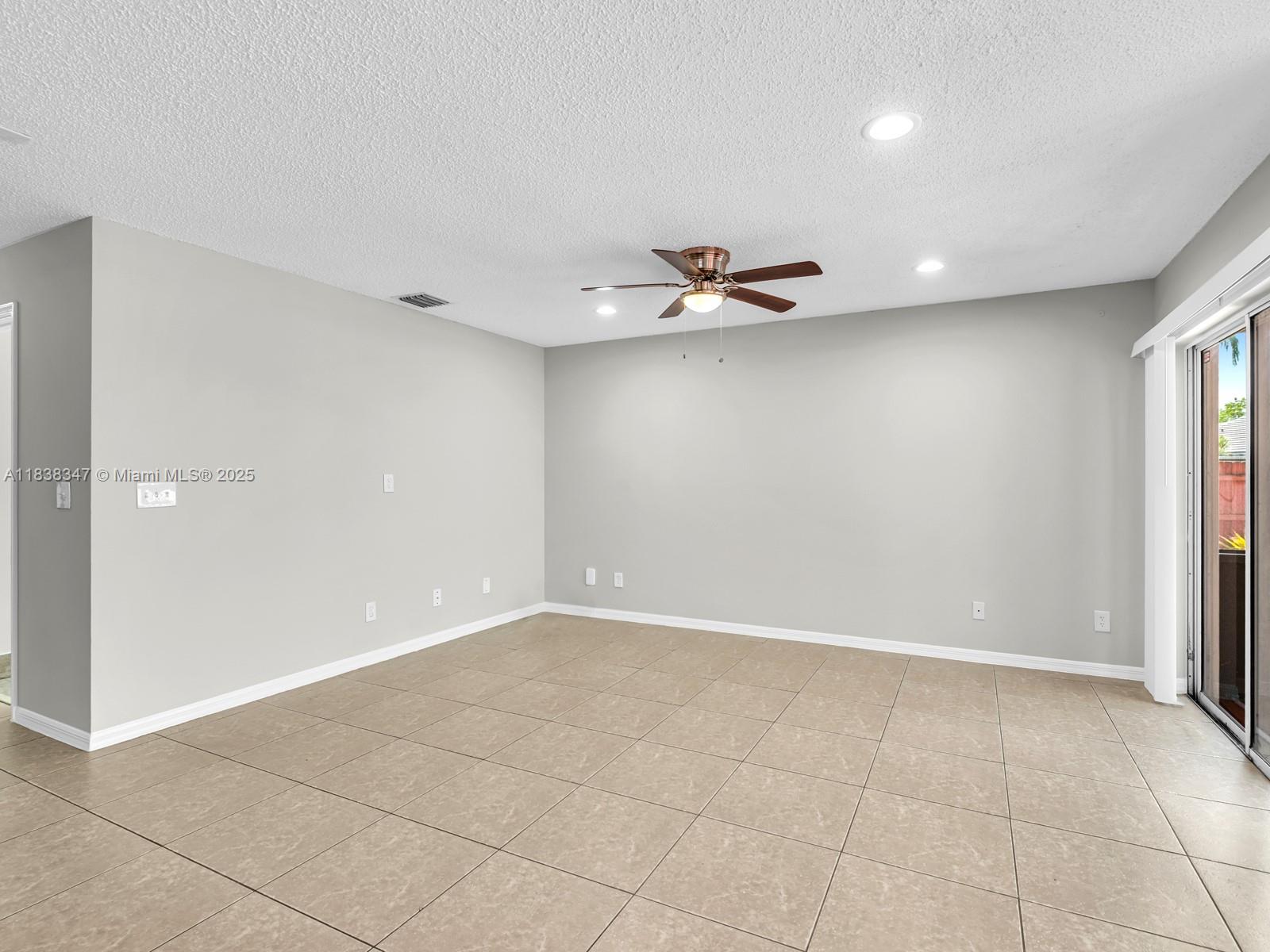 18232 SW 5th St, Pembroke Pines, Florida image 12