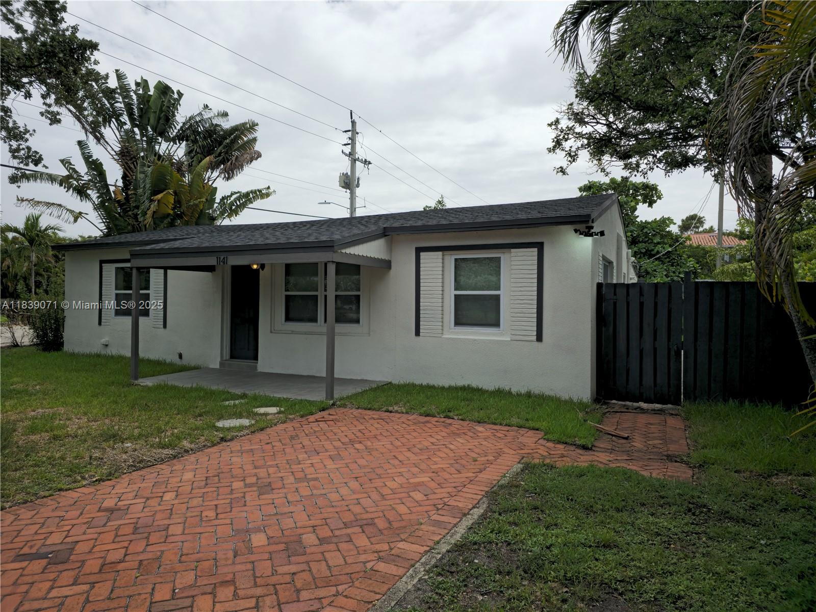 1141 SW 8th Ter, Fort Lauderdale, Florida image 1
