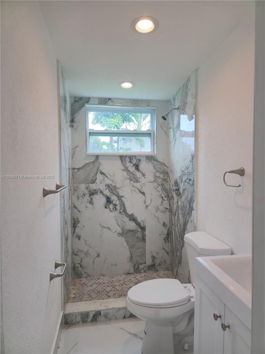 1141 SW 8th Ter, Fort Lauderdale, Florida image 16