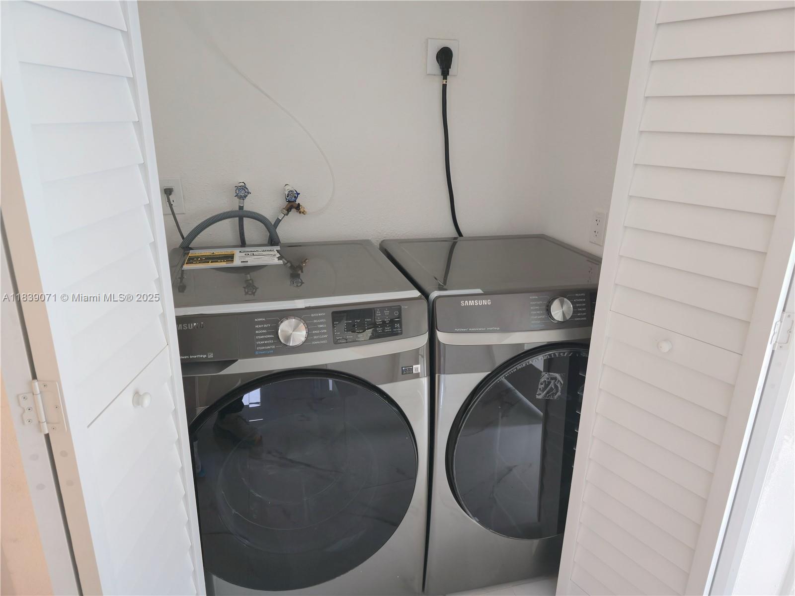 1141 SW 8th Ter, Fort Lauderdale, Florida image 5