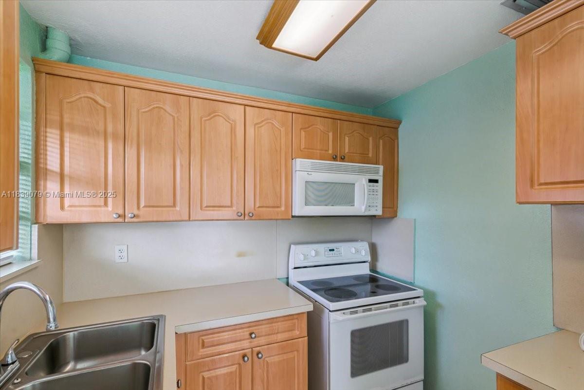 Property photo # 6