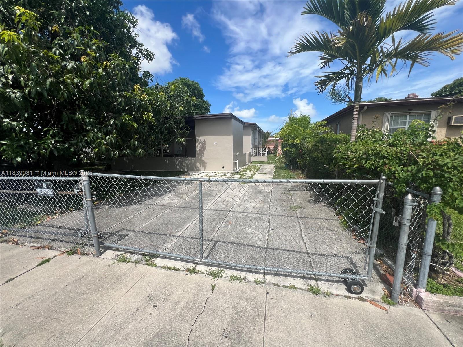1190 NW 135th St, North Miami, Florida image 10