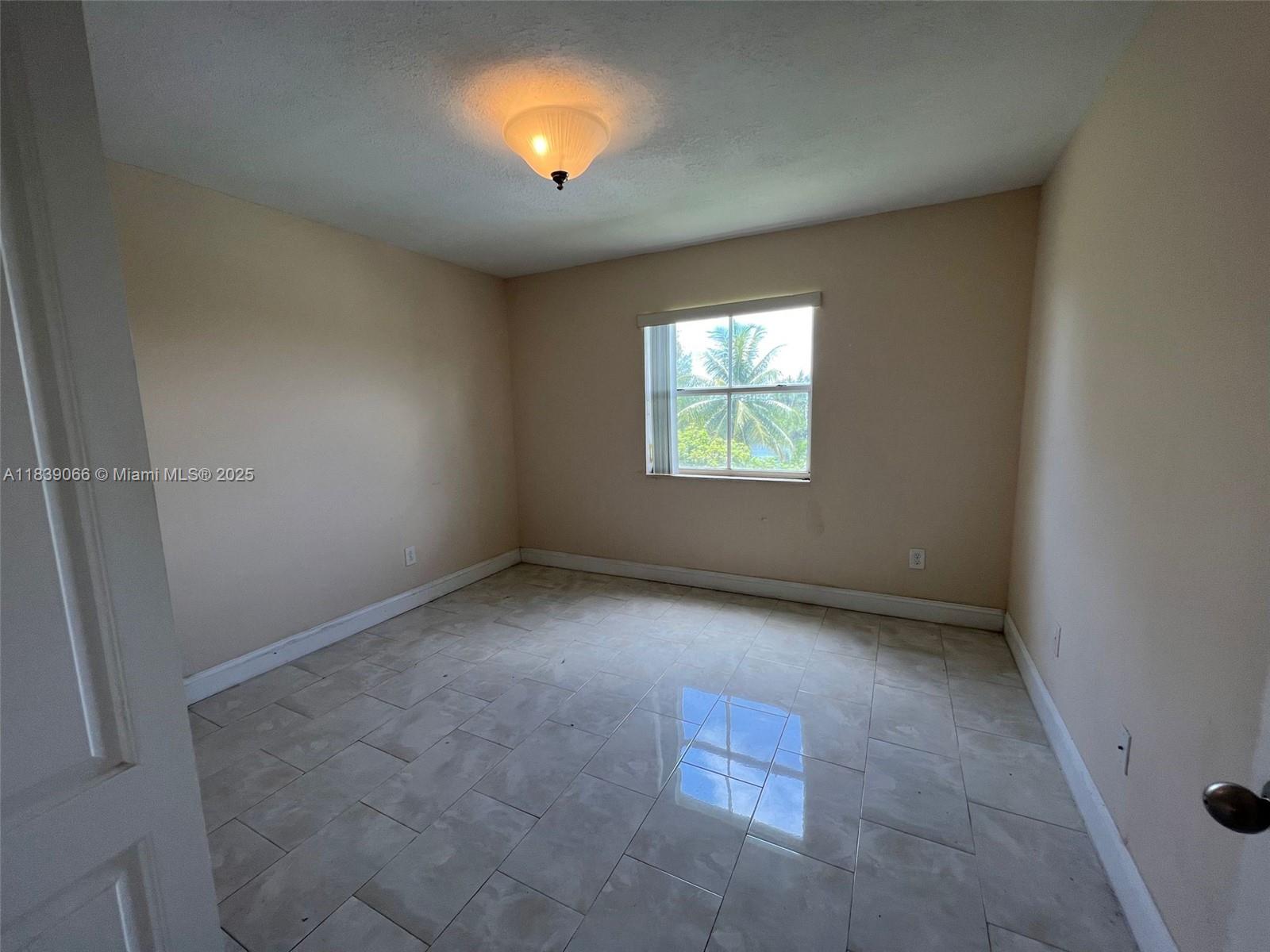 8200 SW 210th St #308, Cutler Bay, Florida image 11