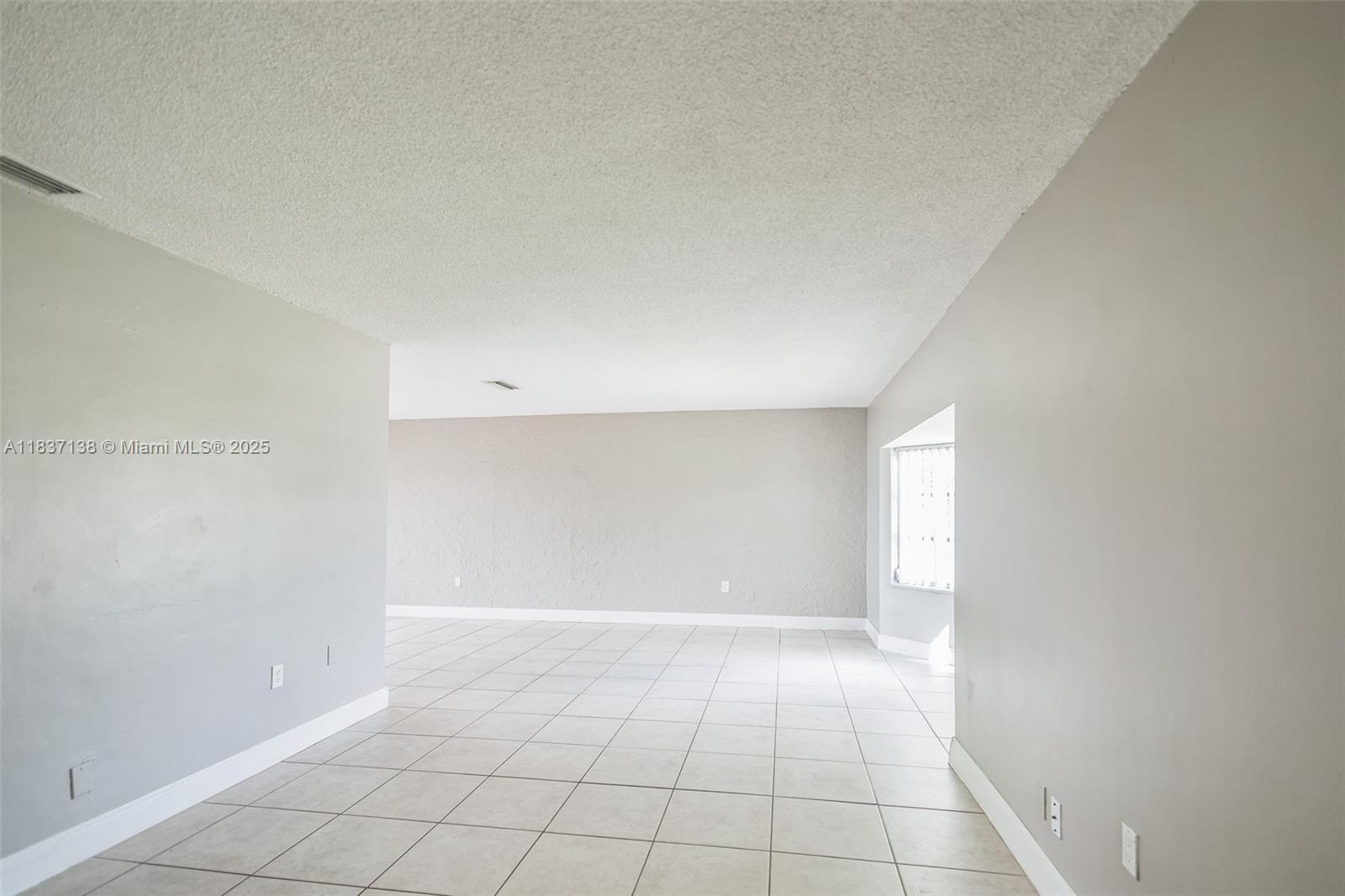 8390 NW 24th St, Sunrise, Florida image 18