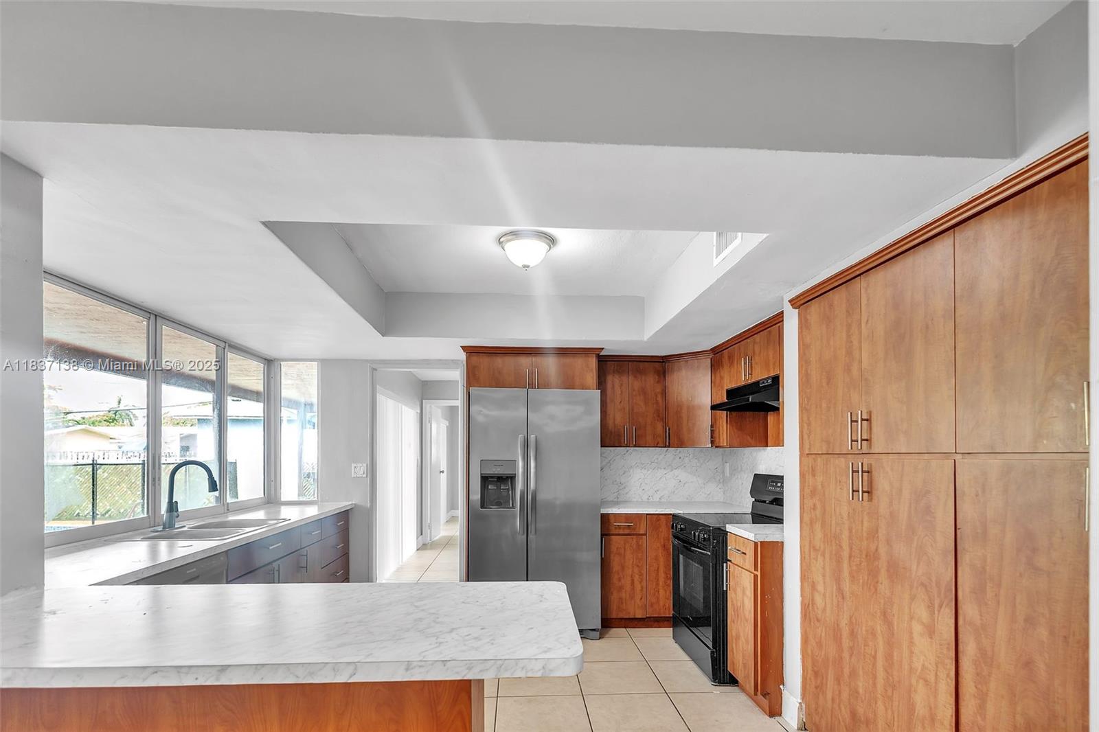 8390 NW 24th St, Sunrise, Florida image 9