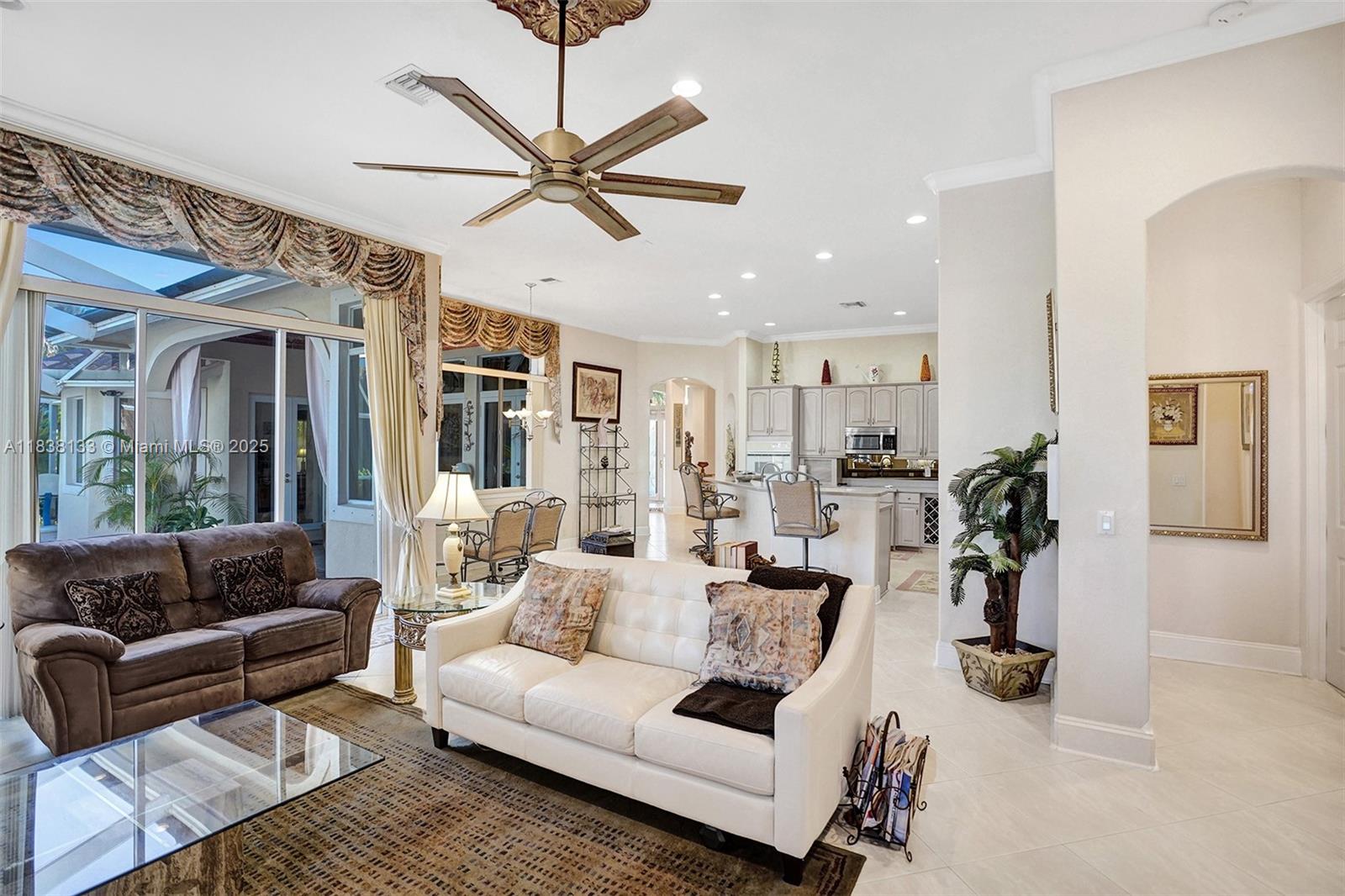 15595 Chandelle Pl, Wellington, Florida image 9