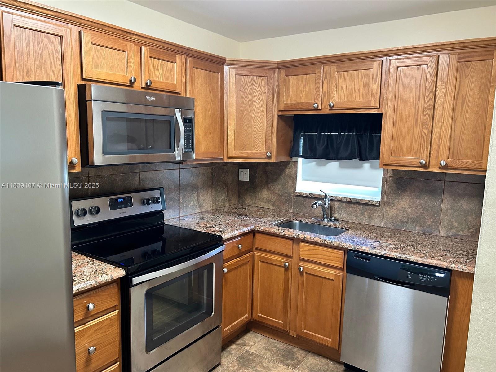371 S Hollybrook Dr #308, Pembroke Pines, Florida image 6