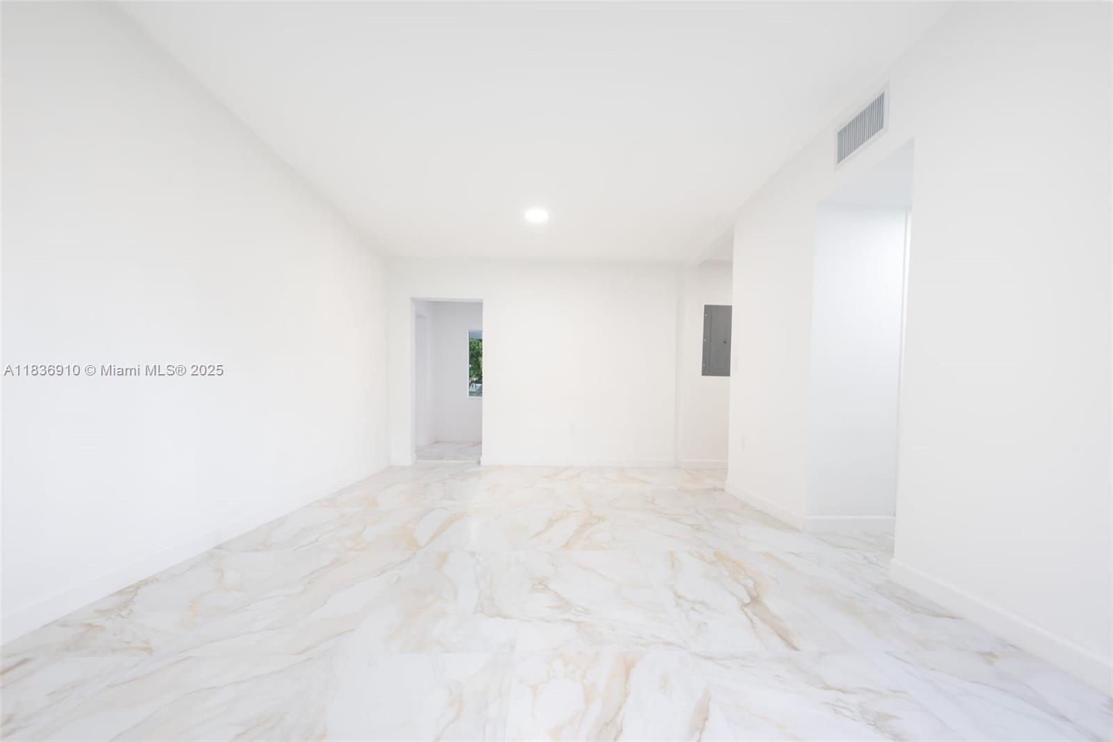 495 NE 141st St, North Miami, Florida image 27