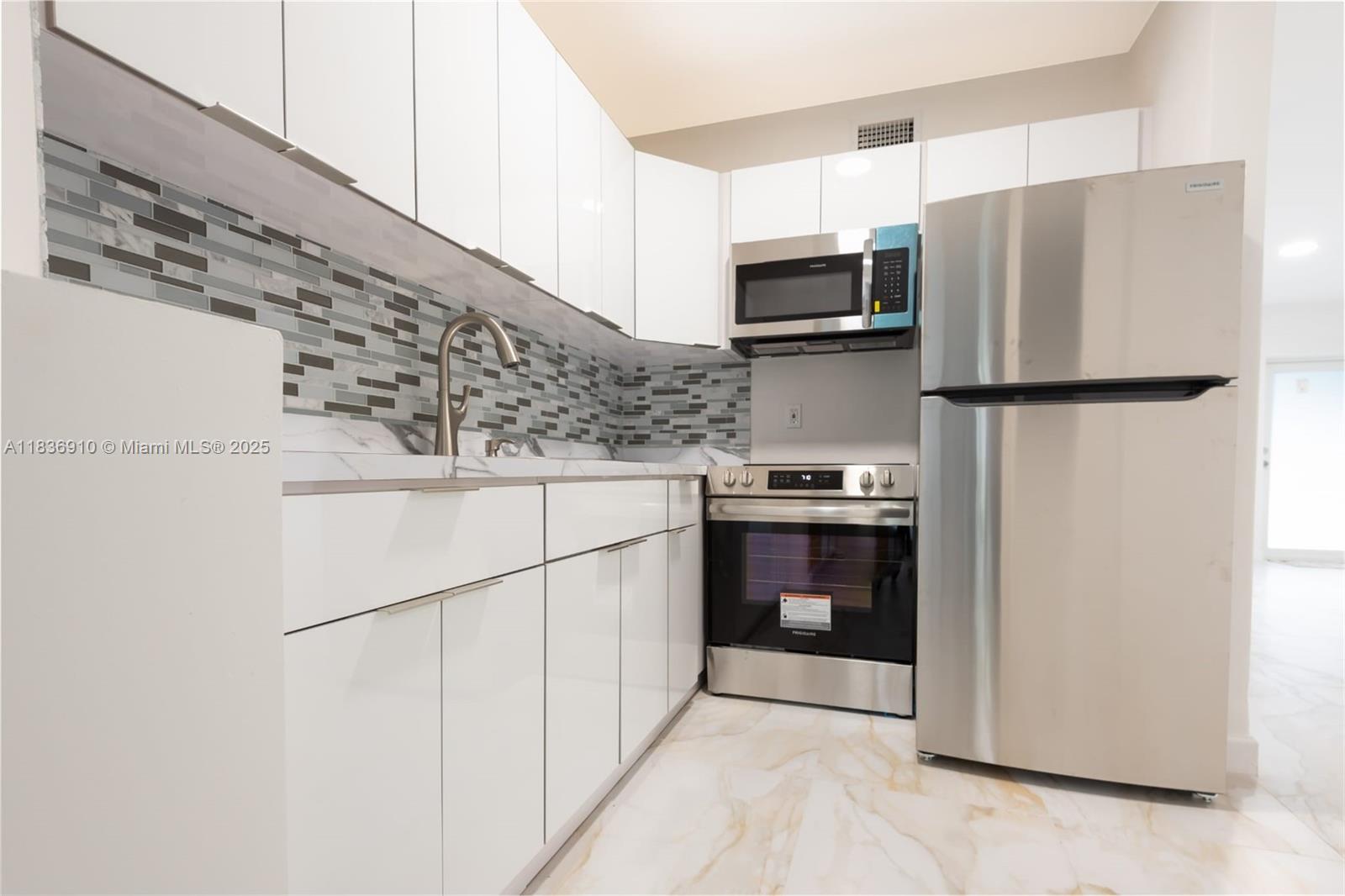 495 NE 141st St, North Miami, Florida image 9