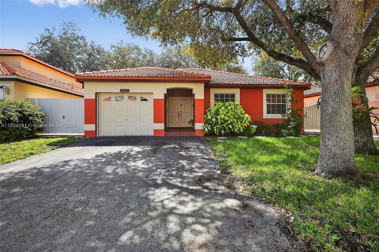 19611 NW 82nd Ct, Hialeah, Florida image 1