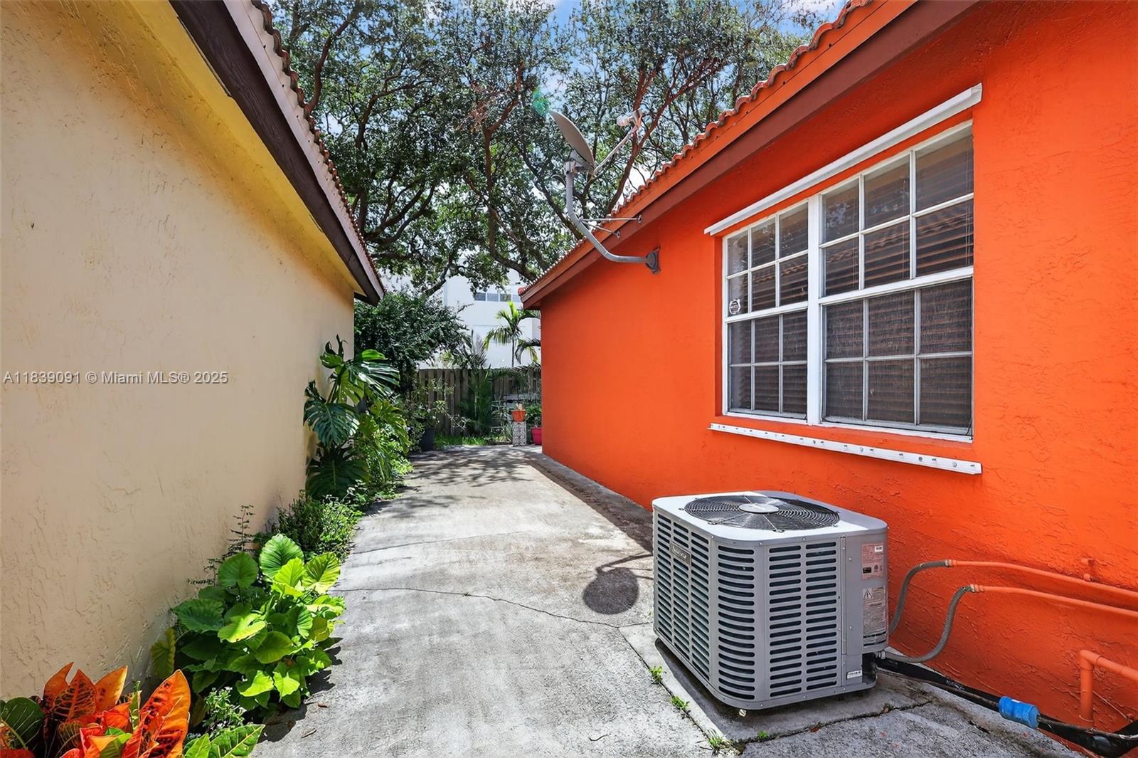 19611 NW 82nd Ct, Hialeah, Florida image 31