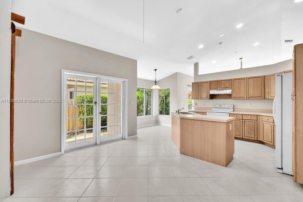 269 NW 101st Ave, Plantation, Florida image 15