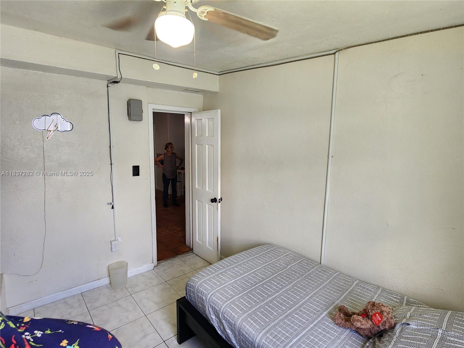 3521 E 8th Ave, Hialeah, Florida image 31