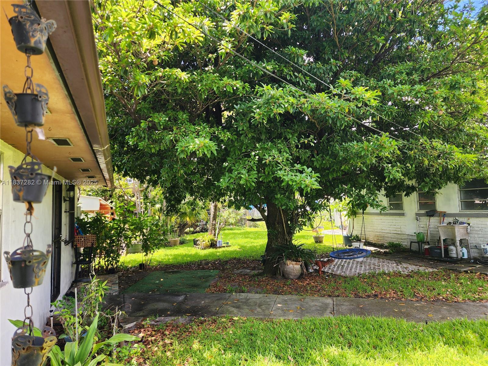 3521 E 8th Ave, Hialeah, Florida image 45