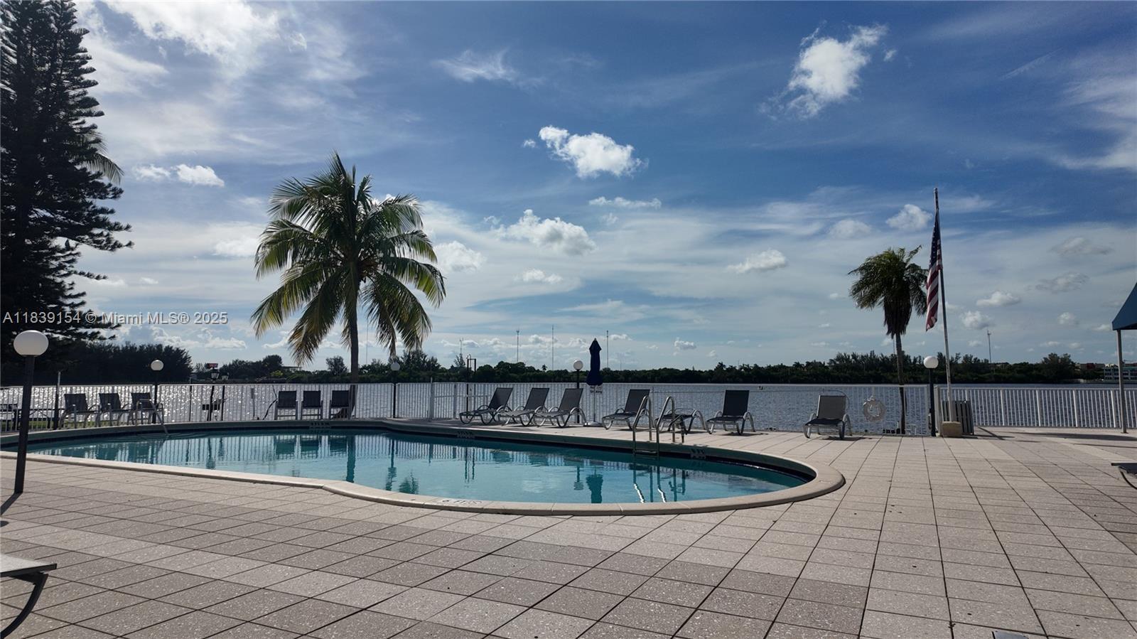 2451 SW 16th St, Fort Lauderdale, Florida image 11