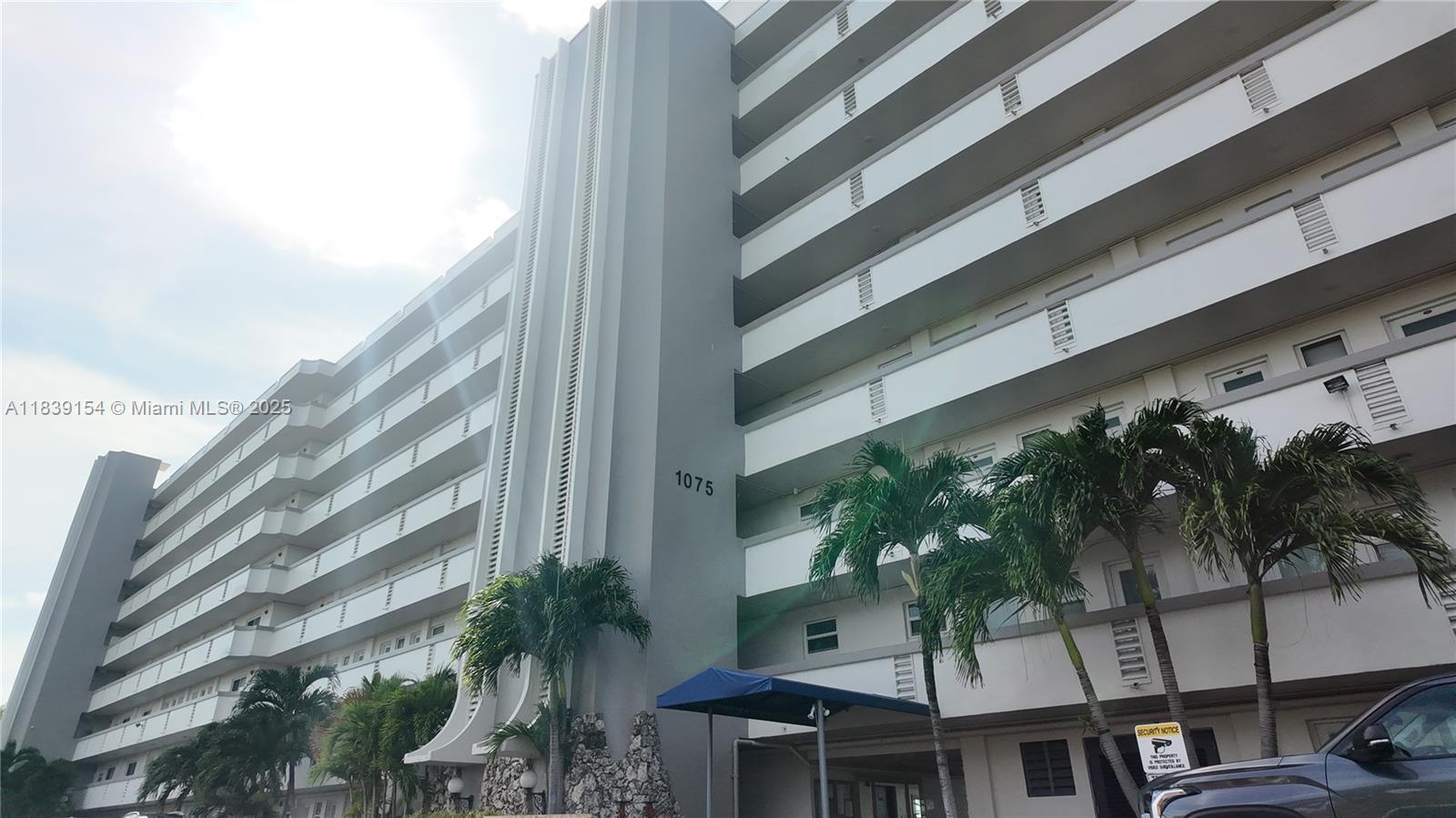 2451 SW 16th St, Fort Lauderdale, Florida image 2